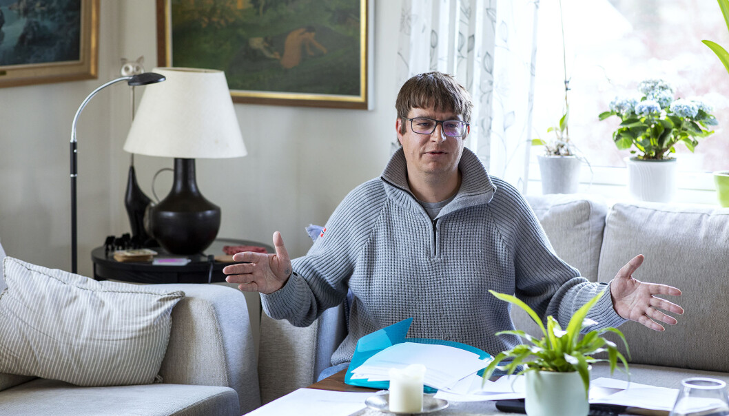 Då Khrono møtte Thomas Hellevang i mai, var saksmappene tjukke. Sidan den gong har endå fleire dokument kome til. Då Khrono møtte Thomas Hellevang i mai, var saksmappene tjukke. Sidan den gong har endå fleire dokument kome til.