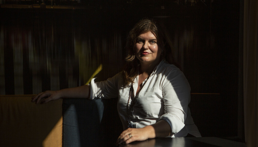 Birthe Maria Eriksen har doktorgrad i varsling og jobber som advokat. Birthe Maria Eriksen har doktorgrad i varsling og jobber som advokat.