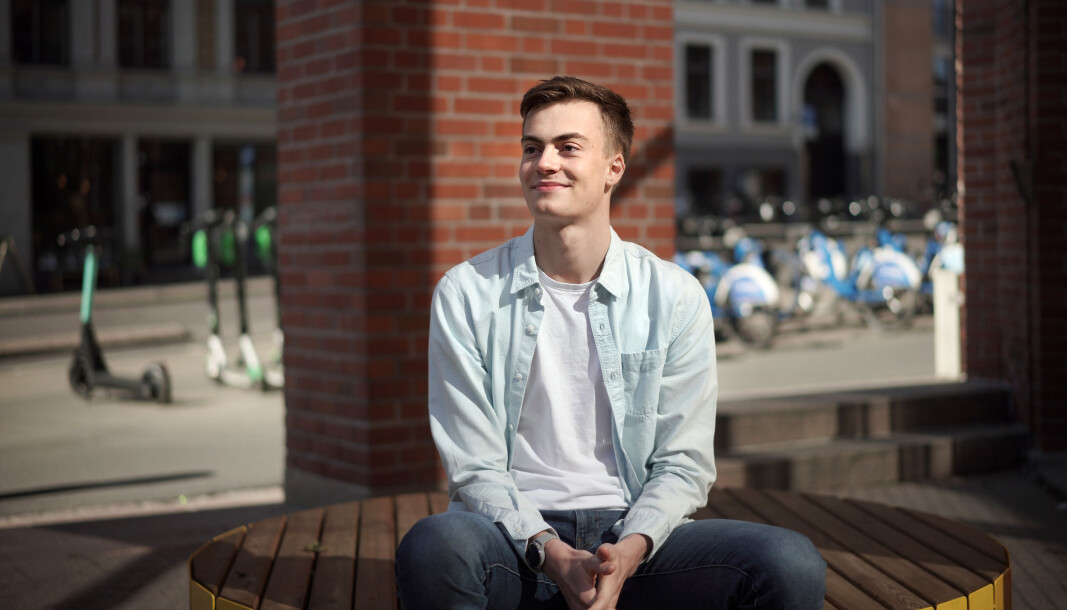 Simen Berge, fadderkoordinator ved OsloMet, er glad for at så mange ønsker å bidra for å gi en god studiestart til de nye studentene. Simen Berge, fadderkoordinator ved OsloMet, er glad for at så mange ønsker å bidra for å gi en god studiestart til de nye studentene.