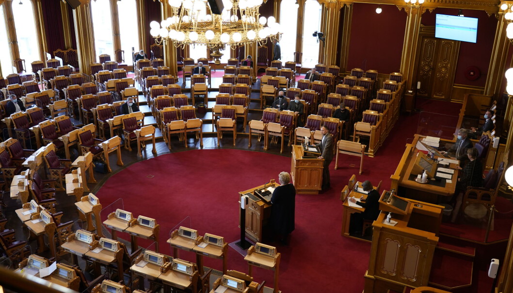 Tirsdag ettermiddag skal utdannings- og forskningskomiteen avsi sin innstilling til regjeringens styringsmelding. 18. mai skal saken opp til debatt og vedtak. Bilde fra den muntlige spørretimen onsdag i forrige uke. Tirsdag ettermiddag skal utdannings- og forskningskomiteen avsi sin innstilling til regjeringens styringsmelding. 18. mai skal saken opp til debatt og vedtak. Bilde fra den muntlige spørretimen onsdag i forrige uke.