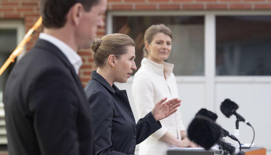 Statsminister i Danmark, Mette Frederiksen, utdannings- og forskningsminister, Ane Halsboe-Jørgensen og innenriks- og boligminister, Kaare Dybvad Bek presenterte i forrige uke utspillet 'Tættere på - flere uddannelser og stærke lokalsamfund'. Statsminister i Danmark, Mette Frederiksen, utdannings- og forskningsminister, Ane Halsboe-Jørgensen og innenriks- og boligminister, Kaare Dybvad Bek presenterte i forrige uke utspillet 'Tættere på - flere uddannelser og stærke lokalsamfund'.