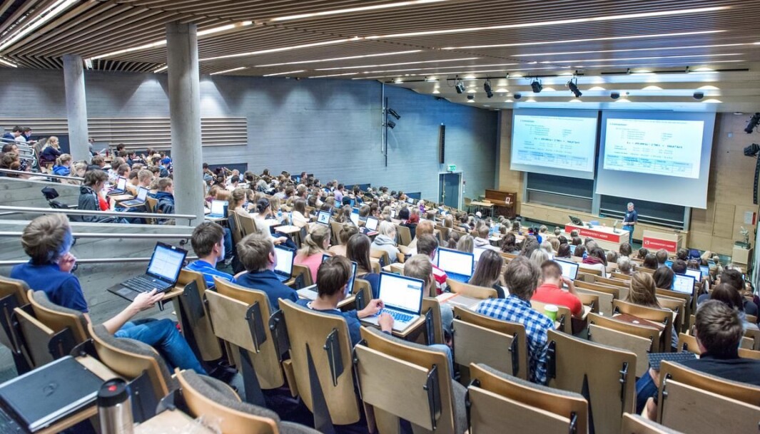 — Blant de ansatte i universitets- og høgskolesektoren råder det stor usikkerhet om hvordan undervisnings- og arbeidstid beregnes og godtgjøres, skriver innleggsforfatterne. — Blant de ansatte i universitets- og høgskolesektoren råder det stor usikkerhet om hvordan undervisnings- og arbeidstid beregnes og godtgjøres, skriver innleggsforfatterne.