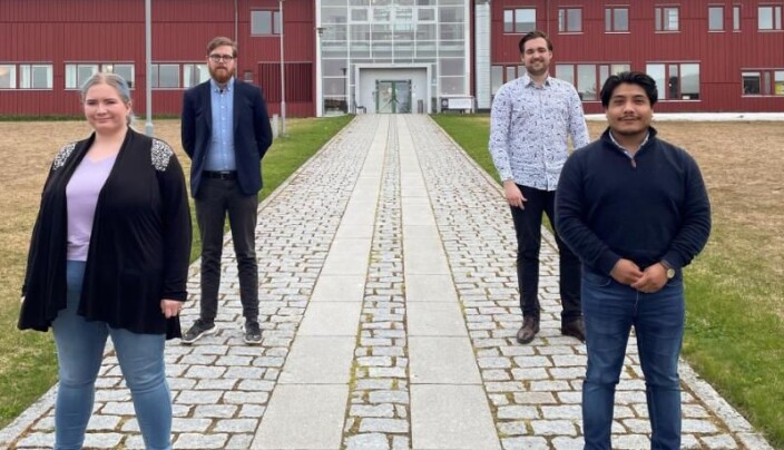 Det nyvalgte arbeidsutvalget ved UiT. Bak: t.v. Jonas Dahlberg Toft, t.h. Victor Zimmer. Foran: t.v. Ida Rabben Trælnes, t.h. Tobias Hjermann. Det nyvalgte arbeidsutvalget ved UiT. Bak: t.v. Jonas Dahlberg Toft, t.h. Victor Zimmer. Foran: t.v. Ida Rabben Trælnes, t.h. Tobias Hjermann.