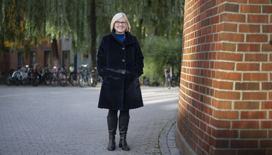 Dekan Sarah J. Paulson venter på faktarapport om situasjonen ved institutt for barnehagelærerutdanning som er mange uker forsinket. rapporten skal legges til grunn når problemene ved instituttet skal løses. Dekan Sarah J. Paulson venter på faktarapport om situasjonen ved institutt for barnehagelærerutdanning som er mange uker forsinket. rapporten skal legges til grunn når problemene ved instituttet skal løses.