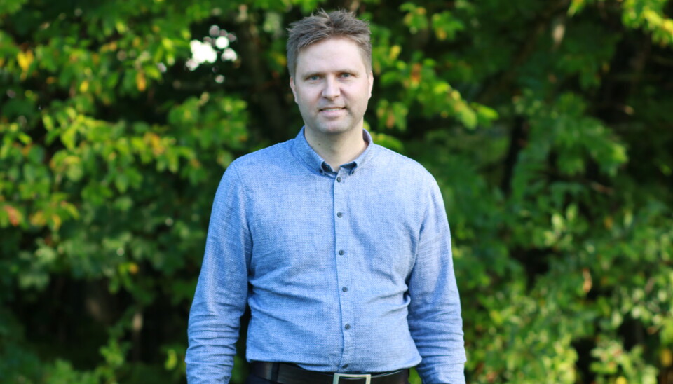 Professor Kjartan Leer-Salvesen peikar på kort veg til både andre fagmiljø og forskingsadministrasjon som ein stor fordel.