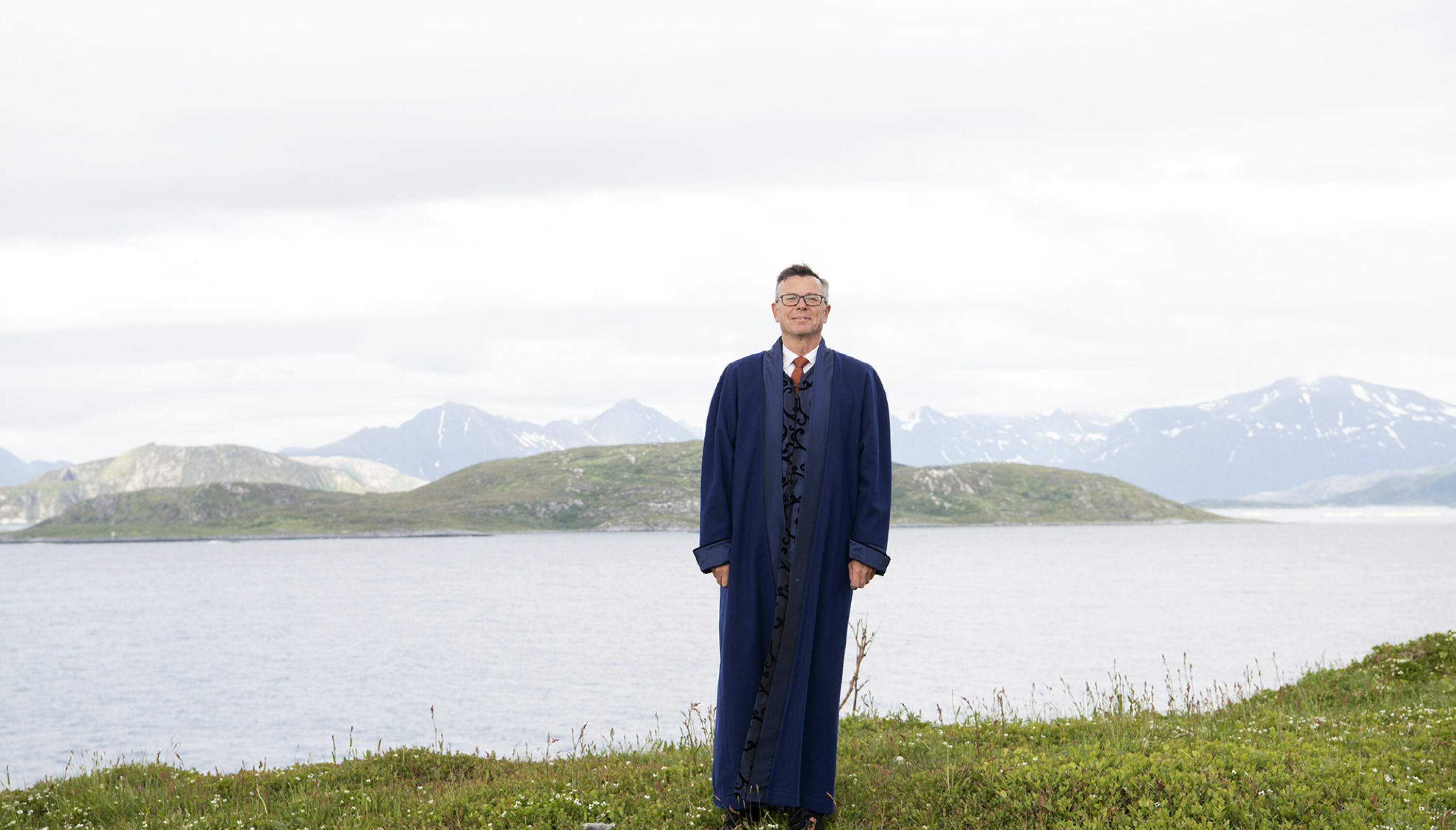 Kong Olsen av UiT. — Jeg er ydmyk, sier den kommende UiT-rektoren Dag Rune Olsen, som nå inntar det mange mener er den mektigste posisjonen i Nord-Norge.