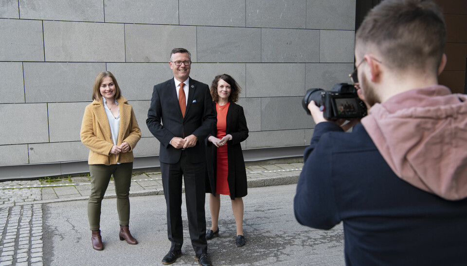 Første offisielle bilde av nytt rektorat ved UiT. Prorektor Camilla Brekke (t.v), rektor Dag Rune Olsen og prorektor Kathrine Tveiterås.