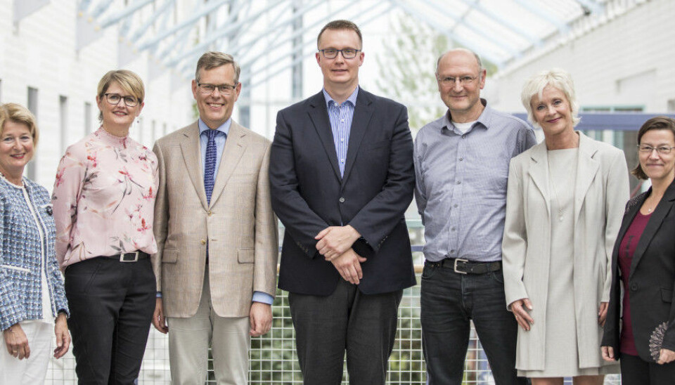 I 2018 ble UiTs andre pulje med meritterte undervisere utnevnt. Professor Tore Nesset er en av dem , nummer tre fra venstre.