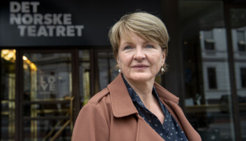 Nina Refseth vaks opp som bokmålsbrukar, men gjennom jobb i Universitetsforlaget, Samlaget og styreleiarverv i Det norske teatret har ho konvertert til nynorsk som hovudmål. Nina Refseth vaks opp som bokmålsbrukar, men gjennom jobb i Universitetsforlaget, Samlaget og styreleiarverv i Det norske teatret har ho konvertert til nynorsk som hovudmål.