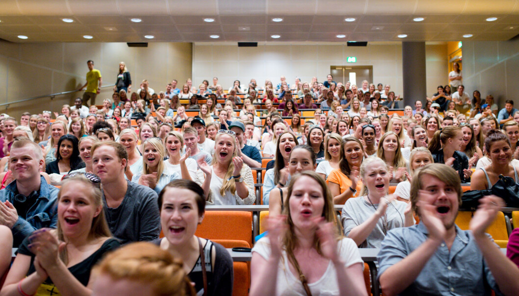 Slik så det ut under et fadder-kick-off for noen år siden. Nå er målet - og planen - at avstandsmeteren kan droppes når studenter møter på studiestedene i august. Slik så det ut under et fadder-kick-off for noen år siden. Nå er målet - og planen - at avstandsmeteren kan droppes når studenter møter på studiestedene i august.