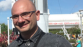 Georgi Genov er fast ansatt ingeniør ved instituttet og senteret. Georgi Genov er fast ansatt ingeniør ved instituttet og senteret.