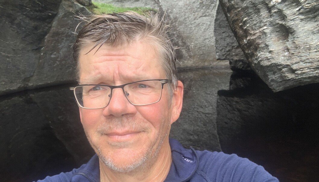Svein Stølen foran en av Norges største jettegryter «Vetlahelvete» på vei fra Østerbø til Vassbygdi i Aurlandsdalen. Svein Stølen foran en av Norges største jettegryter «Vetlahelvete» på vei fra Østerbø til Vassbygdi i Aurlandsdalen.