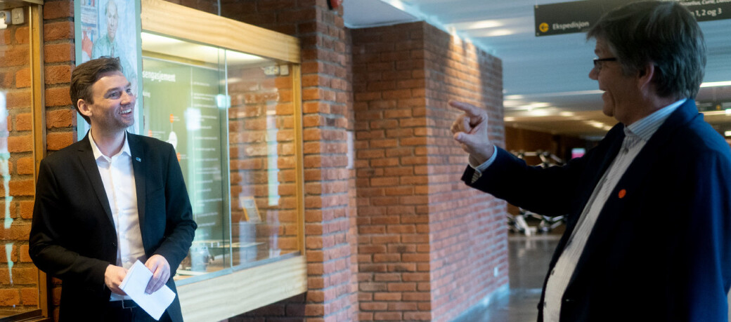 Statsråd Henrik Asheims uttalelser i VG svekker omdømmet til en hardtarbeidende og viktig sektor i offentligheten, og det er helt unødvendig og svært uheldig, mener rektor ved Universitetet i Oslo, Sven Stølen. Statsråd Henrik Asheims uttalelser i VG svekker omdømmet til en hardtarbeidende og viktig sektor i offentligheten, og det er helt unødvendig og svært uheldig, mener rektor ved Universitetet i Oslo, Sven Stølen.