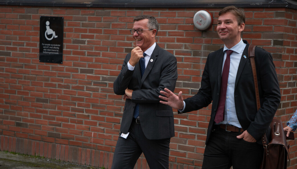 UiT-rektor Dag Rune Olsen og statsråd Henrik Asheim under tirsdagens semesteråpning i Tromsø. UiT-rektor Dag Rune Olsen og statsråd Henrik Asheim under tirsdagens semesteråpning i Tromsø.