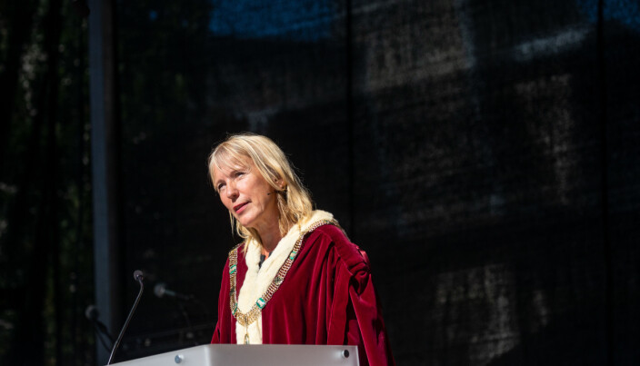 Rektor ved UiB Margareth Hagen takket studentene for å ha valgt nettopp UiB. Rektor ved UiB Margareth Hagen takket studentene for å ha valgt nettopp UiB.