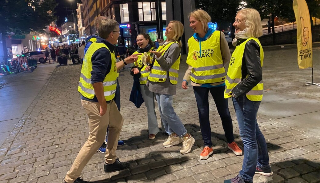 Fadderfakter på Youngstorget i Oslo sentrum under fadderuka i 2021: Svein Stølen, rektor UiO, Nina Waaler, kst.rektor OsloMet, Helene Lund, prorektor Høyskolen VID og rektor ved Politihøgskolen, Nina Skarpenes. Fadderfakter på Youngstorget i Oslo sentrum under fadderuka i 2021: Svein Stølen, rektor UiO, Nina Waaler, kst.rektor OsloMet, Helene Lund, prorektor Høyskolen VID og rektor ved Politihøgskolen, Nina Skarpenes.
