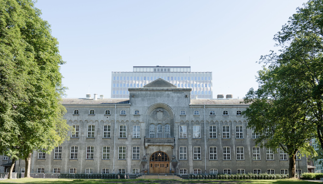 Trondheim opplever nå to store smitteutbrudd, hvor ett av de er ved NTNU. Grunnet mye festing og uavklarte nærkontakter, melder kommunen om vanskelig smittesporing. Trondheim opplever nå to store smitteutbrudd, hvor ett av de er ved NTNU. Grunnet mye festing og uavklarte nærkontakter, melder kommunen om vanskelig smittesporing.