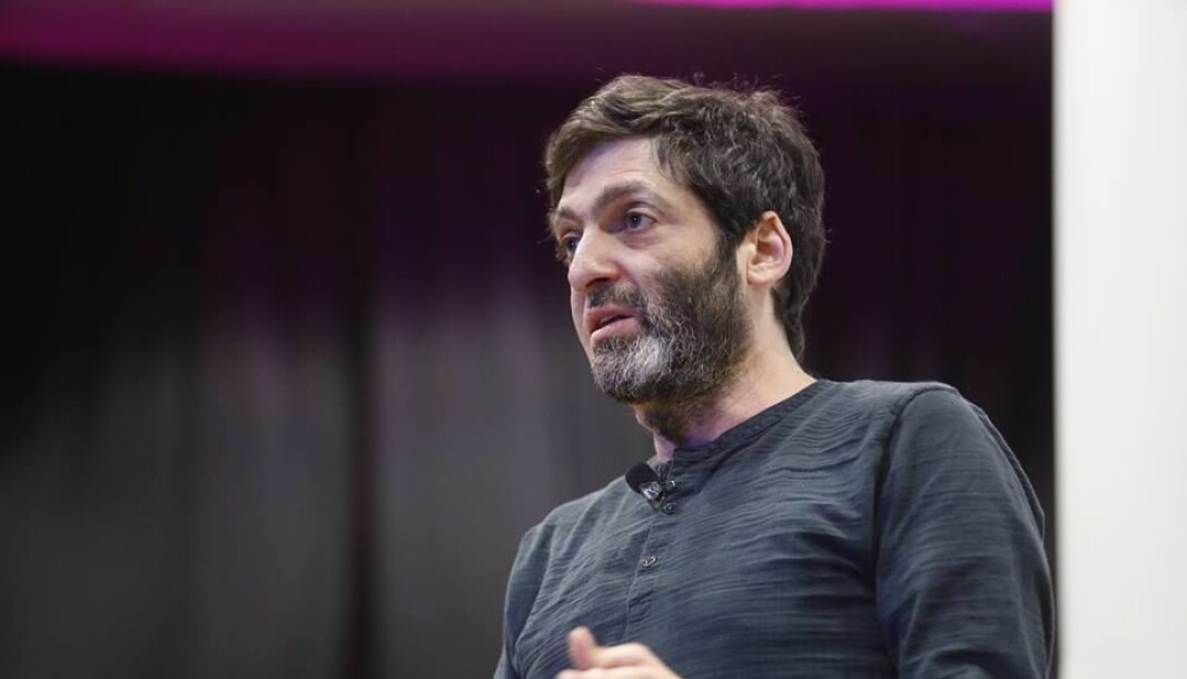 Dan Ariely avviser at han hadde noe å gjøre med fabrikkering av data. Dan Ariely avviser at han hadde noe å gjøre med fabrikkering av data.