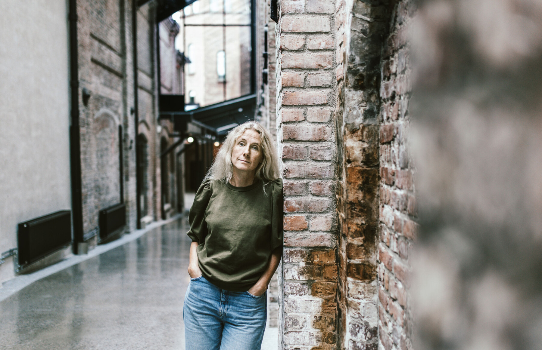 Kunstnar og professor Ane Hjort Guttu har undervist sidan 1998. Ho fryktar dagens standariserte krav til kunstutdanningane kan føre til at dei blir irrelevante for kunsten og kunstnarane sjølve. Kunstnar og professor Ane Hjort Guttu har undervist sidan 1998. Ho fryktar dagens standariserte krav til kunstutdanningane kan føre til at dei blir irrelevante for kunsten og kunstnarane sjølve.