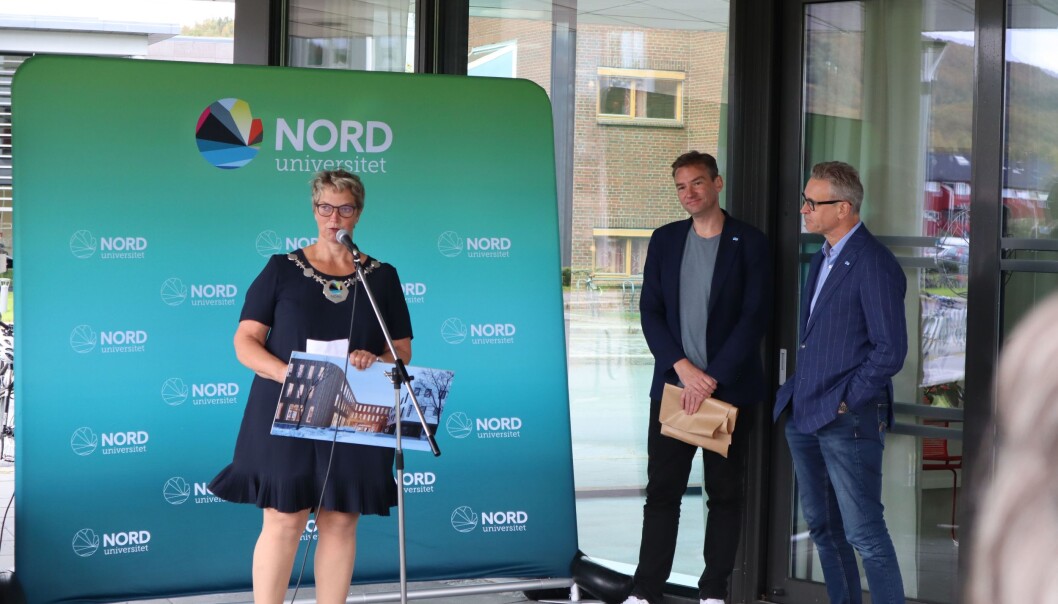 Rektor ved Nord universitet, Hanne Solheim Hansen, forsknings- og høyere utdanningsminister Henrik Asheim og fiskeri og sjømatminister Odd-Emil Ingebrigtsen, under annonseringen av midler til Blått bygg ved Nord universitet Rektor ved Nord universitet, Hanne Solheim Hansen, forsknings- og høyere utdanningsminister Henrik Asheim og fiskeri og sjømatminister Odd-Emil Ingebrigtsen, under annonseringen av midler til Blått bygg ved Nord universitet