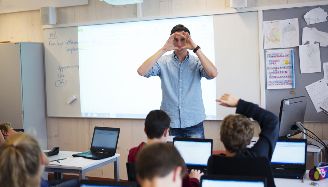 Rekrutteringa til lærerutdanninga går nedover og statistikken over bruken av lærere uten godkjent utdanning går oppover, skriver innleggsforfatterne Rekrutteringa til lærerutdanninga går nedover og statistikken over bruken av lærere uten godkjent utdanning går oppover, skriver innleggsforfatterne