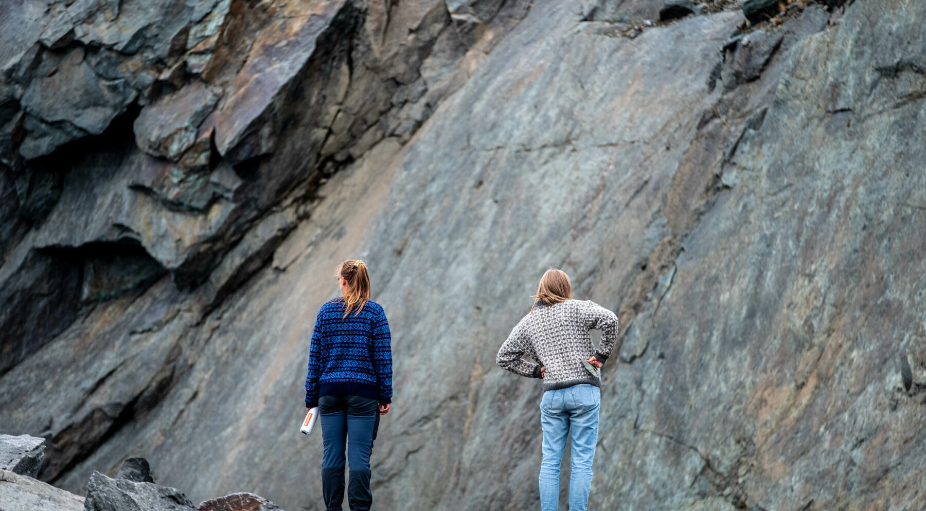 Mari Hasle Einang (t.v.) fra klimautvalget 2050, og Solveig Skaugvoll Foss (t.h.) i Repparfjord 2021. Mari Hasle Einang (t.v.) fra klimautvalget 2050, og Solveig Skaugvoll Foss (t.h.) i Repparfjord 2021.