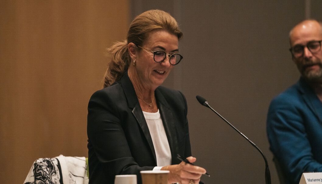 Styreleder Marianne E. Johnsen ved UiT sier at forsinkelsene ved Avdeling for komparativ medisin har gitt store negative konsekvenser for UiT, både for forskning, utdanning og økonomi. Styreleder Marianne E. Johnsen ved UiT sier at forsinkelsene ved Avdeling for komparativ medisin har gitt store negative konsekvenser for UiT, både for forskning, utdanning og økonomi.