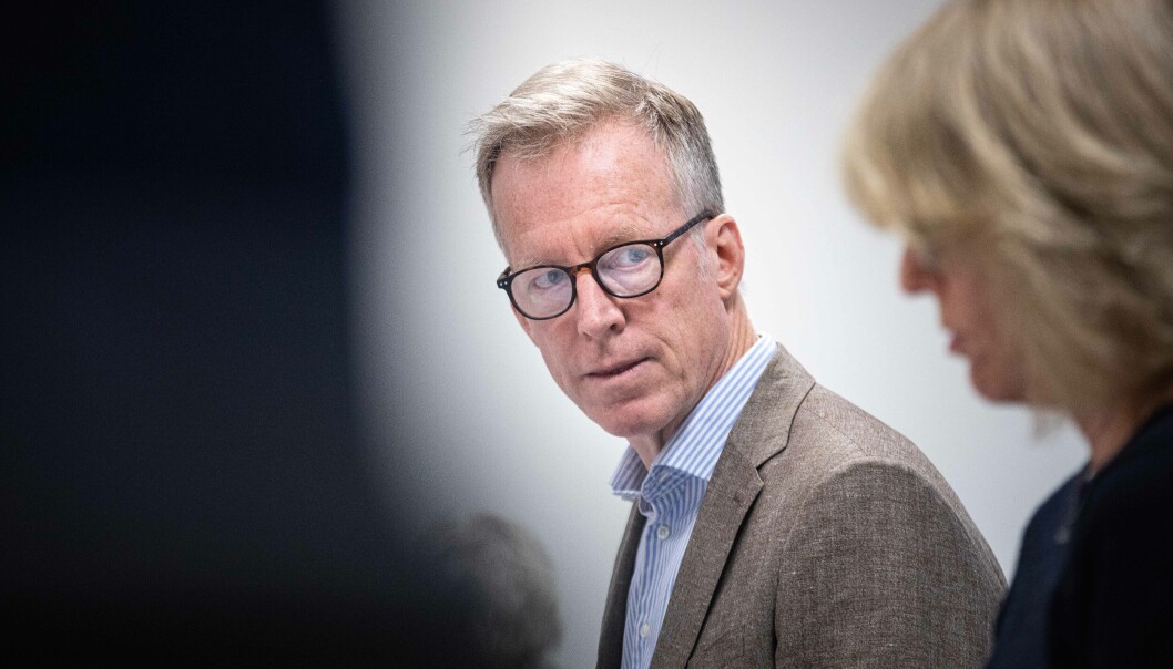 Rektor ved NMBU, Curt Rice, og flere med ham er forvirret med tanke på hva som egentlig gjelder når det kommer til krav om å opprettholde meteren eller om det kan fravikes i alle sammenhenger på campus. Rektor ved NMBU, Curt Rice, og flere med ham er forvirret med tanke på hva som egentlig gjelder når det kommer til krav om å opprettholde meteren eller om det kan fravikes i alle sammenhenger på campus.