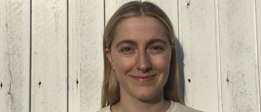 — For å løse samfunnsutfordringene vi alle står overfor i dag, og for å redde et fagfelt som er skapt for å ta tak i akkurat slike utfordringer, må vi legge generasjonskrigen bak oss, skriver nytdannet lege, Emma Lengle. — For å løse samfunnsutfordringene vi alle står overfor i dag, og for å redde et fagfelt som er skapt for å ta tak i akkurat slike utfordringer, må vi legge generasjonskrigen bak oss, skriver nytdannet lege, Emma Lengle.