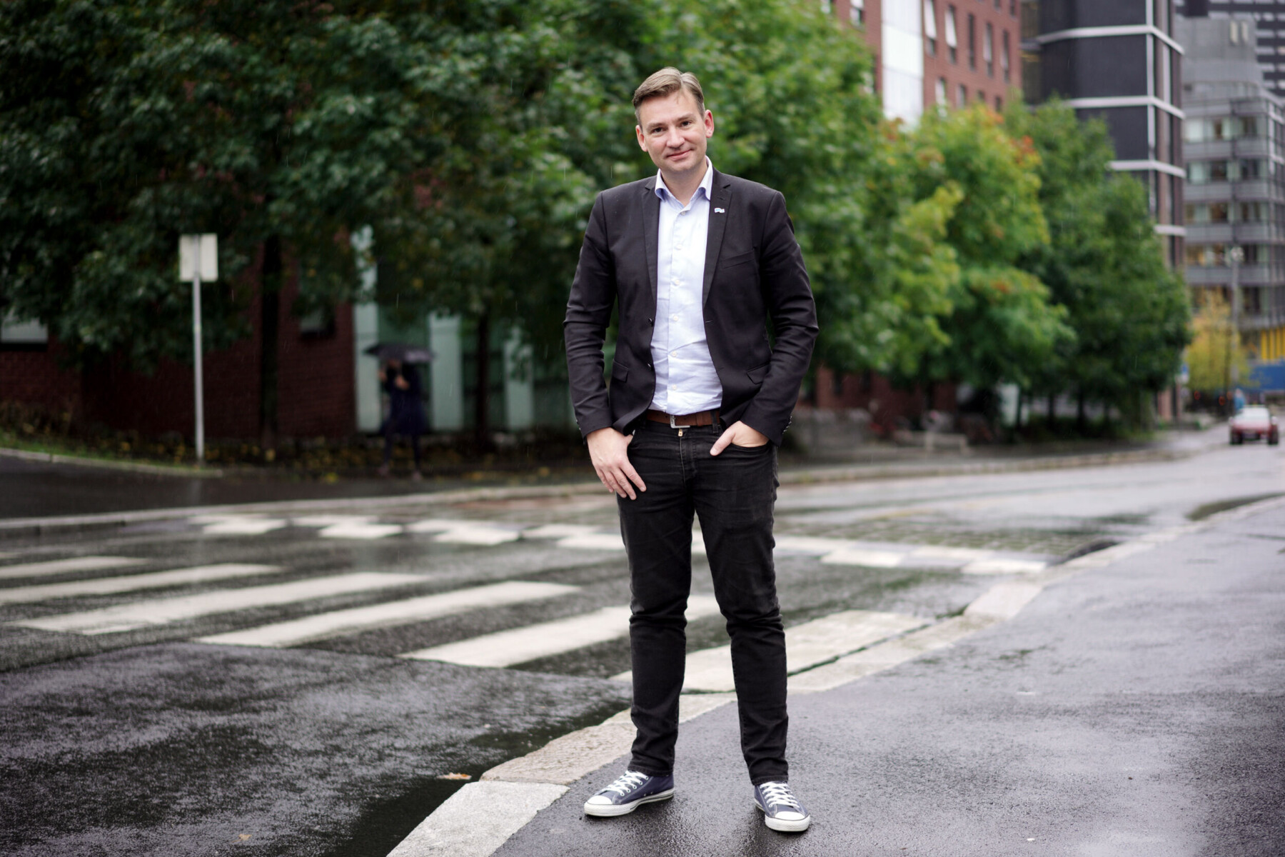 Høyres nye kronprins, som han ble beskrevet i et intervju i Kapital, og studentenes «Party-Henke» takker snart for seg. Høyres nye kronprins, som han ble beskrevet i et intervju i Kapital, og studentenes «Party-Henke» takker snart for seg.