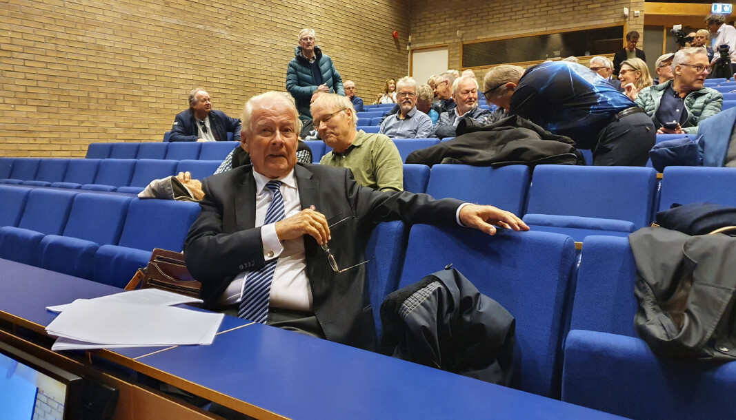Frp-legende Carl I. Hagen talte til forsamlingen under tirsdagens lanseringsarrangement med Klimarealistene. Han ba blant annet det nye tidsskriftet om å lytte til noen av rådene fra Klaus Mohn. Frp-legende Carl I. Hagen talte til forsamlingen under tirsdagens lanseringsarrangement med Klimarealistene. Han ba blant annet det nye tidsskriftet om å lytte til noen av rådene fra Klaus Mohn.