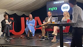Her er Sivert Bjørnstad (i midten.) i debatt med (f.v.) Torstein Tvedt Solberg (Ap), Marit Knutsdatter Strand (Sp).) og Mathilde Tybring-Gjedde om høyere utdanning på Arendalsuka i august. Ordstyrer Ola Rydje. Her er Sivert Bjørnstad (i midten.) i debatt med (f.v.) Torstein Tvedt Solberg (Ap), Marit Knutsdatter Strand (Sp).) og Mathilde Tybring-Gjedde om høyere utdanning på Arendalsuka i august. Ordstyrer Ola Rydje.