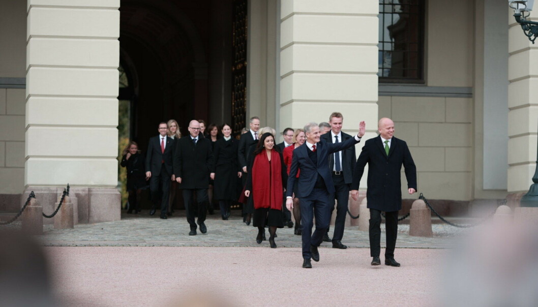 Norge trenger en egen digitaliseringsminister, for å blant annet øke satsningen på kunstig intelligens, mener innleggsforfatterne Norge trenger en egen digitaliseringsminister, for å blant annet øke satsningen på kunstig intelligens, mener innleggsforfatterne