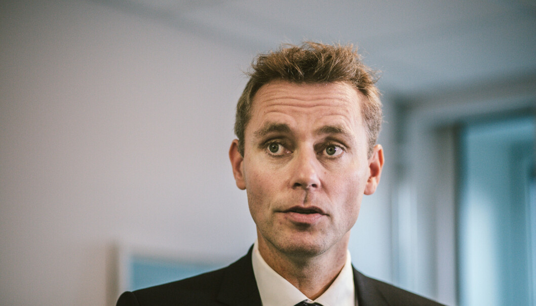 — Det er ikke helt klart hva vi diskuterer når vi snakker om forskningsformidling og akademias samfunnsoppdrag, skriver innleggsforfatterne om Ola Borten Moes uttalte forventning om mer synlige akademikere i samfunnsdebatten. — Det er ikke helt klart hva vi diskuterer når vi snakker om forskningsformidling og akademias samfunnsoppdrag, skriver innleggsforfatterne om Ola Borten Moes uttalte forventning om mer synlige akademikere i samfunnsdebatten.