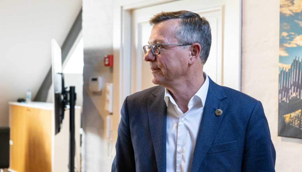 UiT-rektor Dag Rune Olsen følger nøye med på korona-situasjonen i Tromsø. Smitten øker i alle aldersgrupper.