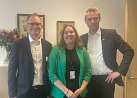 Her er det nye trekløveret: f.v. statssekretær Oddmund Hoel, rådgiver Signe Bjotveit og statsråd Ola Borten Moe - alle Sp. Her er det nye trekløveret: f.v. statssekretær Oddmund Hoel, rådgiver Signe Bjotveit og statsråd Ola Borten Moe - alle Sp.