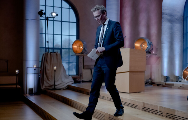 Noregs nye minister for forsking og høgare utdanning, Ola Borten Moe, innrømmer at bergensarane er betre til å feire enn trønderane. Noregs nye minister for forsking og høgare utdanning, Ola Borten Moe, innrømmer at bergensarane er betre til å feire enn trønderane.