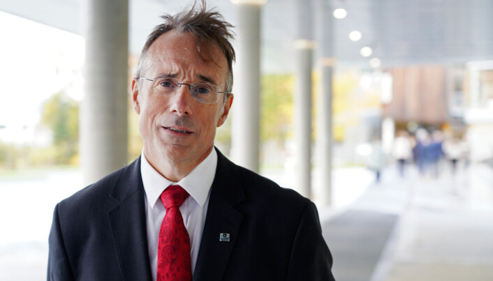 Rektor ved Høgskulen i Volda, Johann roppen, ved åpningen av det nye mediebygget. Rektor ved Høgskulen i Volda, Johann roppen, ved åpningen av det nye mediebygget.