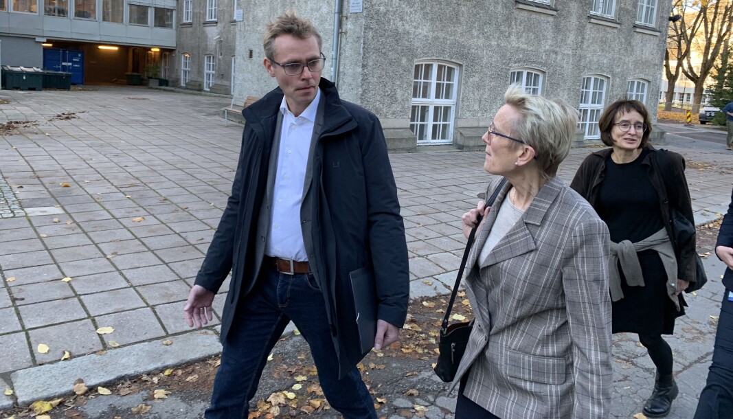 Forsknings- og høyere utdanningsminister Ola Borten Moe besøkte NTNU 1. november, her sammen med rektor Anne Borg. Etter besøket fikk han et brev fra NTNU-ledelsen der den ba ham om å reversere den forrige regjeringens egenbetalingskrav for etter- og videreutdanning. Forsknings- og høyere utdanningsminister Ola Borten Moe besøkte NTNU 1. november, her sammen med rektor Anne Borg. Etter besøket fikk han et brev fra NTNU-ledelsen der den ba ham om å reversere den forrige regjeringens egenbetalingskrav for etter- og videreutdanning.