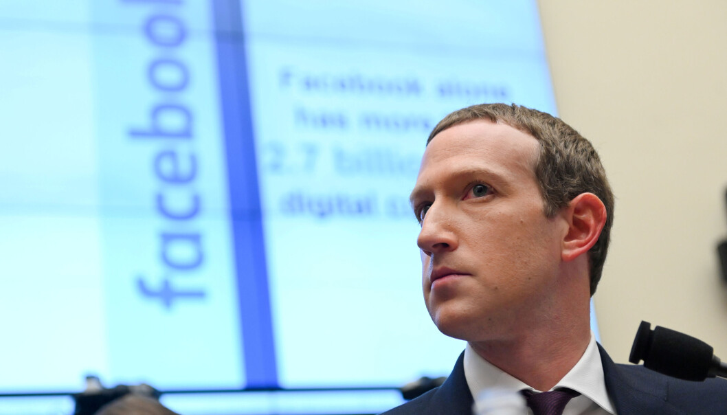 Mark Zuckerberg og Facebook er i hardt vær, men det har de vært før. Det er lite som tyder på at Facebook-epoken nærmer seg slutten, men kanskje vil flere bevege seg bort fra plattfoprmen på sikt? Mark Zuckerberg og Facebook er i hardt vær, men det har de vært før. Det er lite som tyder på at Facebook-epoken nærmer seg slutten, men kanskje vil flere bevege seg bort fra plattfoprmen på sikt?