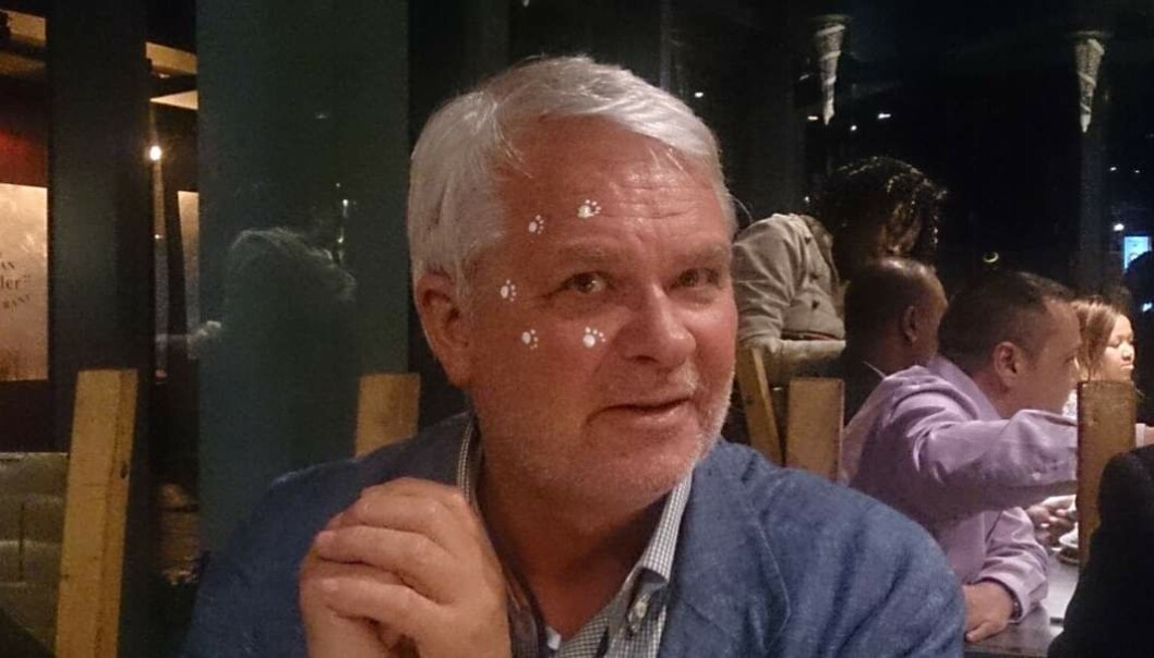 Thor Øivind Jensen på konferanse i CapeTown, 2014, med klassiske tradisjonsflekker i ansiktet. Thor Øivind Jensen på konferanse i CapeTown, 2014, med klassiske tradisjonsflekker i ansiktet.