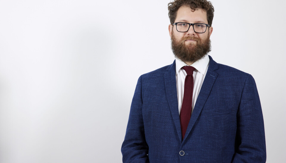Karl Kristian Bekeng i Helse- og omsorgsdepartementet informerer om at det ikke er noe ulovlig i å oppsøke et mellomland for å få EU-koronapass. Karl Kristian Bekeng i Helse- og omsorgsdepartementet informerer om at det ikke er noe ulovlig i å oppsøke et mellomland for å få EU-koronapass.