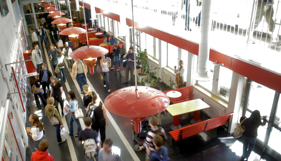 Stockholms universitet har i 2020 og første halvdel av 2021 brukt nær 7,5 millioner svenske kroner på å kjøpe ut ansatte. Stockholms universitet har i 2020 og første halvdel av 2021 brukt nær 7,5 millioner svenske kroner på å kjøpe ut ansatte.