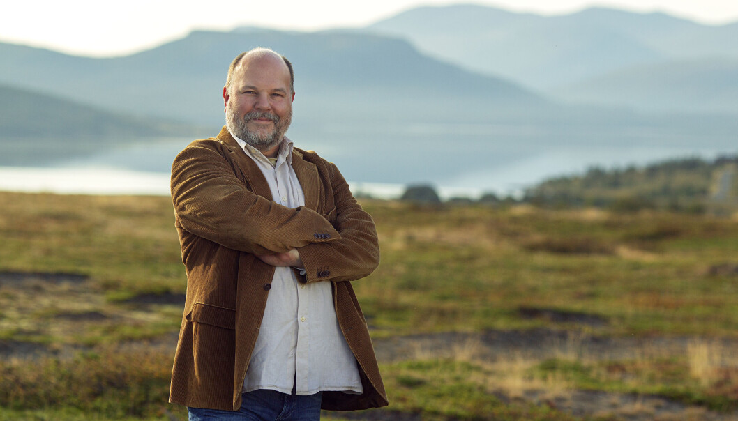 Professor Christian Klöckner kom frå mellombels forskarstilling i Tyskland til fast stilling som førsteamanuensis ved NTNU i 2007. Han har inntrykk av at det ikkje er like attraktivt for dei norske som dei utanlandske å søke stipendidat- og andre forskarstillingar på universitetet. Professor Christian Klöckner kom frå mellombels forskarstilling i Tyskland til fast stilling som førsteamanuensis ved NTNU i 2007. Han har inntrykk av at det ikkje er like attraktivt for dei norske som dei utanlandske å søke stipendidat- og andre forskarstillingar på universitetet.