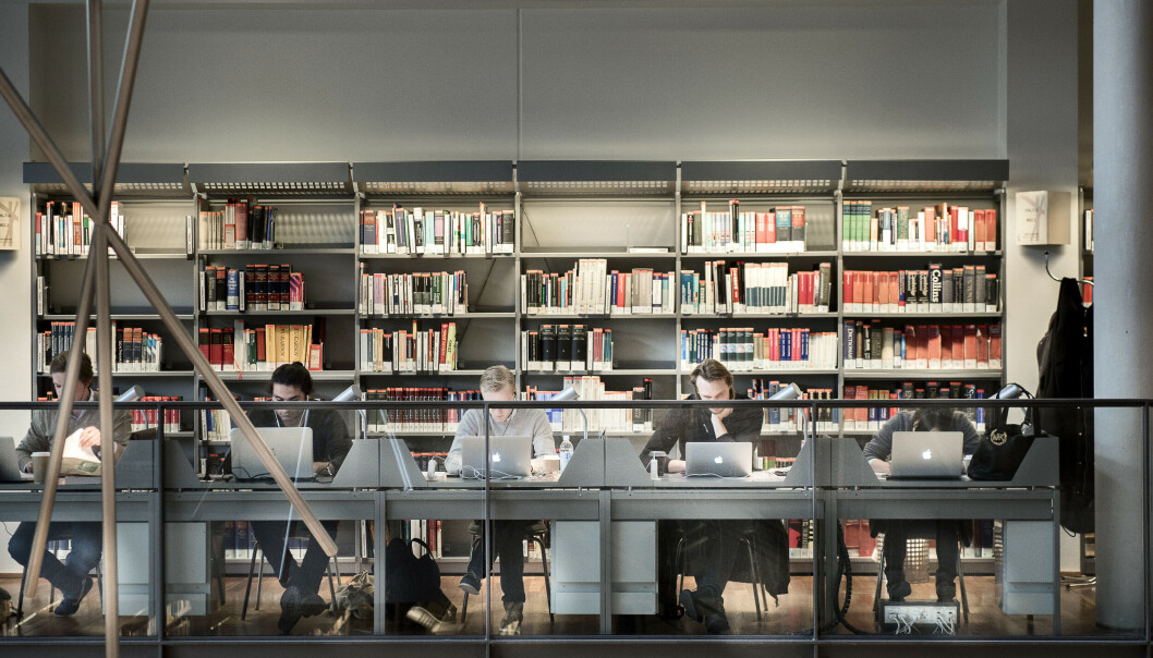 Universitetet planlegger å legge ned flere studieprogrammer. Bilder viser studenter ved Copenhagen Business School. Universitetet planlegger å legge ned flere studieprogrammer. Bilder viser studenter ved Copenhagen Business School.