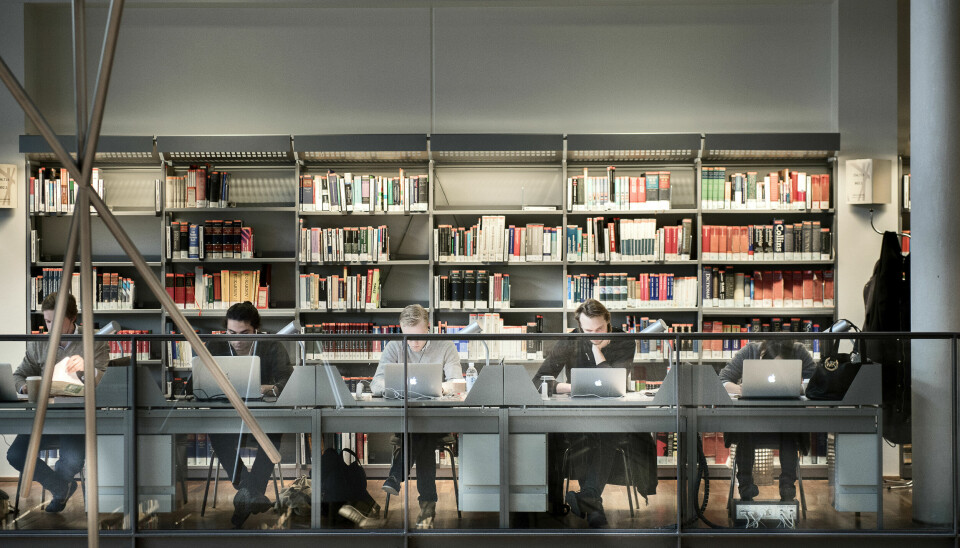 Universitetet planlegger å legge ned flere studieprogrammer. Bilder viser studenter ved Copenhagen Business School.