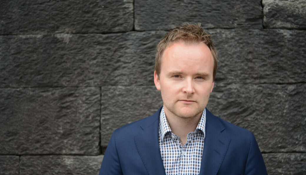 — Vår oppgave er å vurdere regelverket slik det er i dag, samt å foreslå endringer i det eksisterende regelverket, eller rett og slett lage et nytt regelverk, sier Eirik Holmøyvik. — Vår oppgave er å vurdere regelverket slik det er i dag, samt å foreslå endringer i det eksisterende regelverket, eller rett og slett lage et nytt regelverk, sier Eirik Holmøyvik.