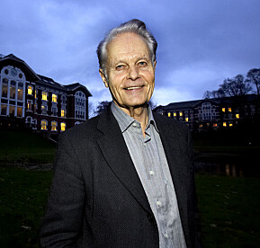 Gregers Normann Aanesland hadde god kontakt med sine studenter, som også kåret han til beste foreleser. Han døde 30. oktober 2021. Gregers Normann Aanesland hadde god kontakt med sine studenter, som også kåret han til beste foreleser. Han døde 30. oktober 2021.