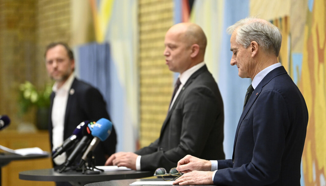Statsminister Jonas Gahr Støre (Ap) , finansminister Trygve Slagsvold Vedum (Sp)og Audun Lysbakken (Sv) under en pressekonferanse i Vandrehallen på Stortinget etter at partiene har kommet til enighet i forhandlingene om Statsbudsjettet.Foto: Annika Byrde / NTB Statsminister Jonas Gahr Støre (Ap) , finansminister Trygve Slagsvold Vedum (Sp)og Audun Lysbakken (Sv) under en pressekonferanse i Vandrehallen på Stortinget etter at partiene har kommet til enighet i forhandlingene om Statsbudsjettet.Foto: Annika Byrde / NTB