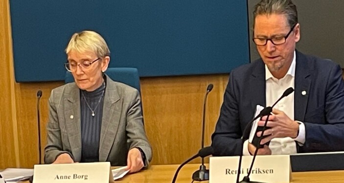 NTNUs rektor og styreleder, Anne Borg og Remi Eriksen, klare for å starte dagens møte. Det står en sak på dagsorden i dag: Eikrem.saken. NTNUs rektor og styreleder, Anne Borg og Remi Eriksen, klare for å starte dagens møte. Det står en sak på dagsorden i dag: Eikrem.saken.